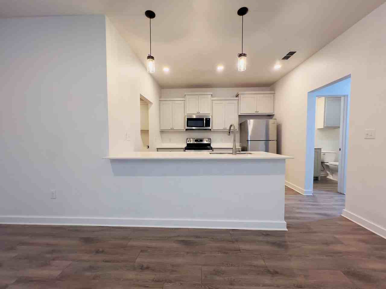 5612 Lehigh St - Photo 5 of 22