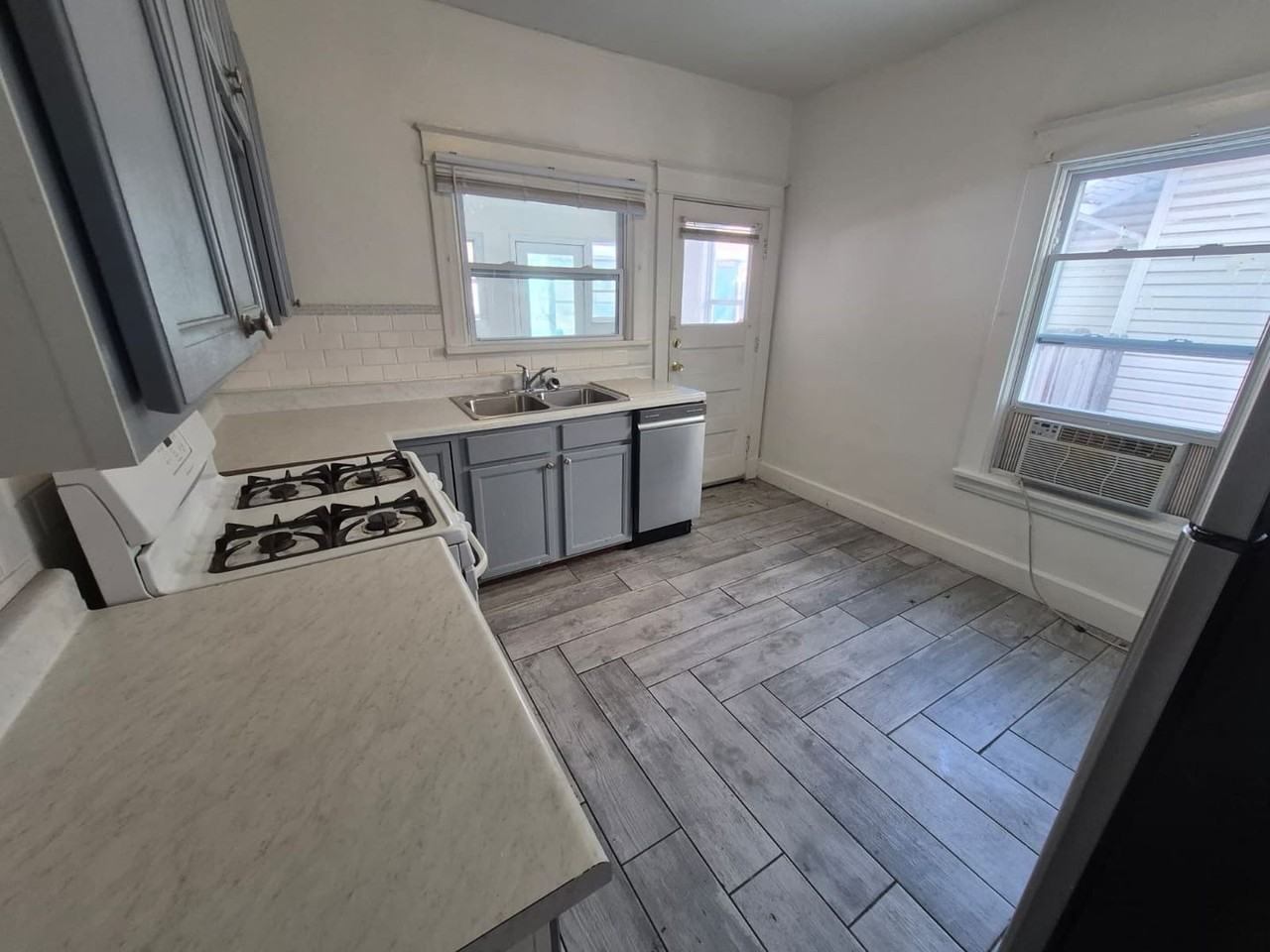 524 Highland Pike - Photo 4 of 24