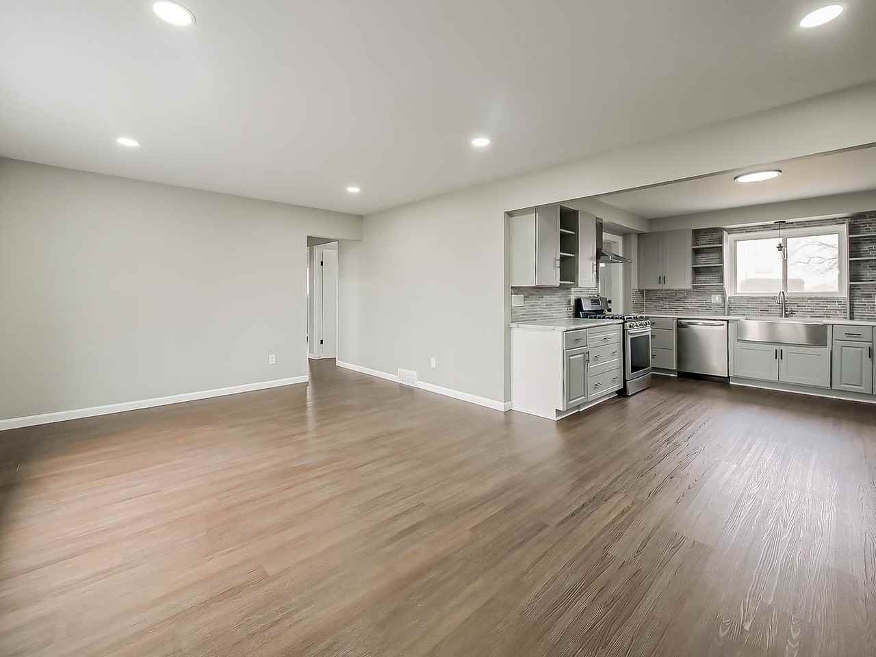 11780 Haggerty Rd - Photo 3 of 41