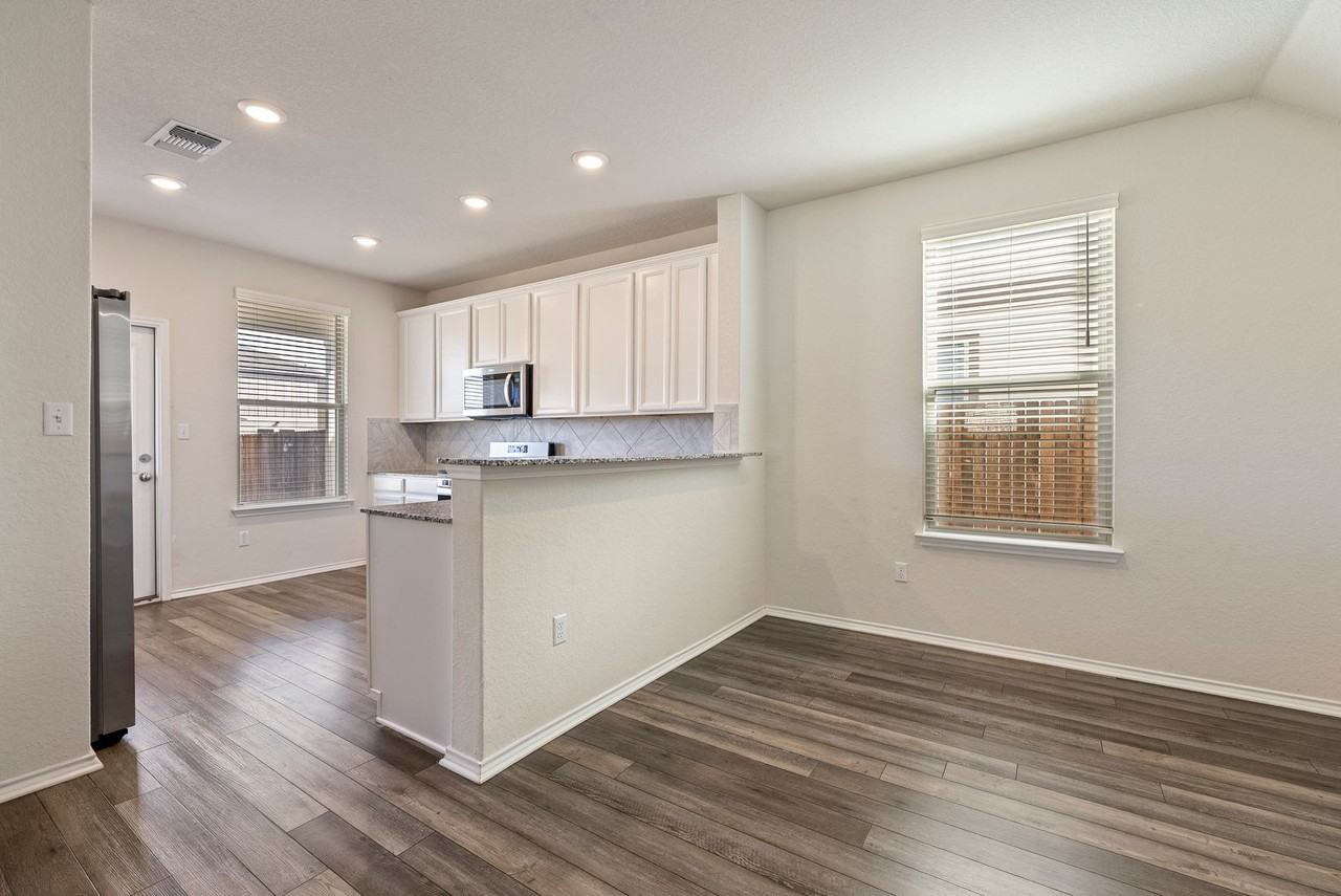 420 Bella Luna Way - Photo 6 of 25