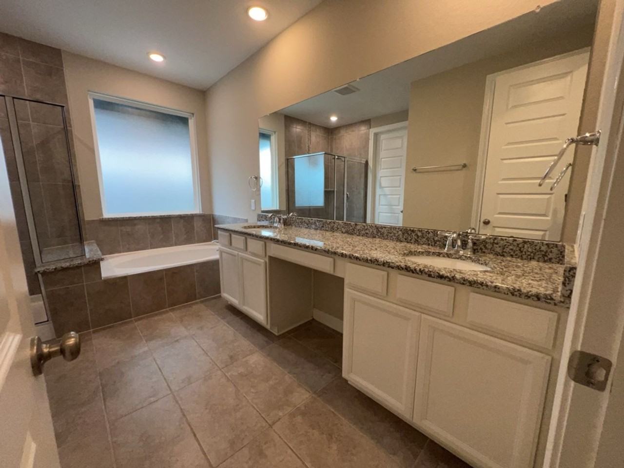 24715 Gracefield Haven Ln - Photo 4 of 40