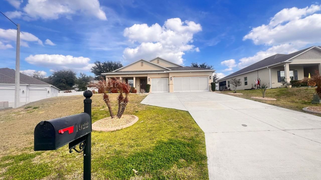 1922 Bell Creek Loop - Photo 3 of 50