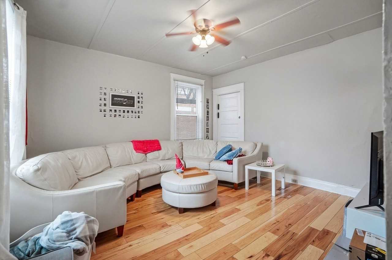 77 W Mcmillan St - Photo 5 of 45