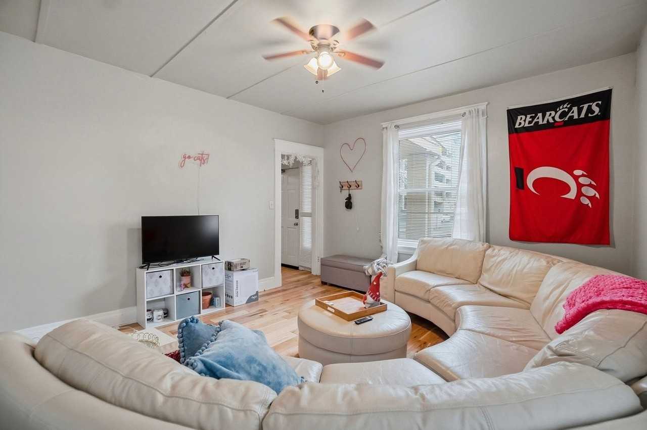 77 W Mcmillan St - Photo 7 of 45