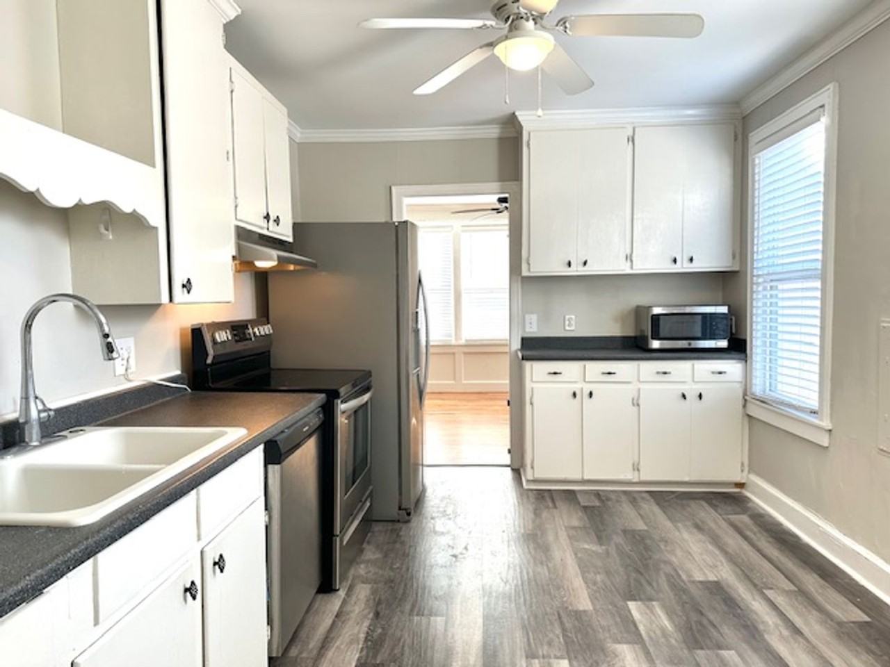 711 S Prospect St - Photo 4 of 11