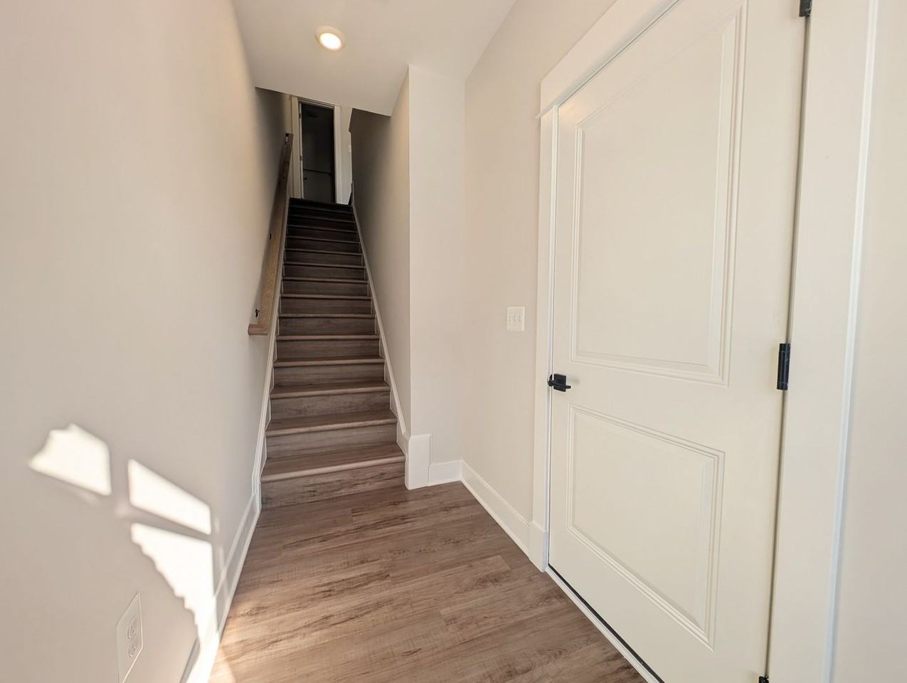 22892 Tawny Pine Sq - Photo 2 of 27