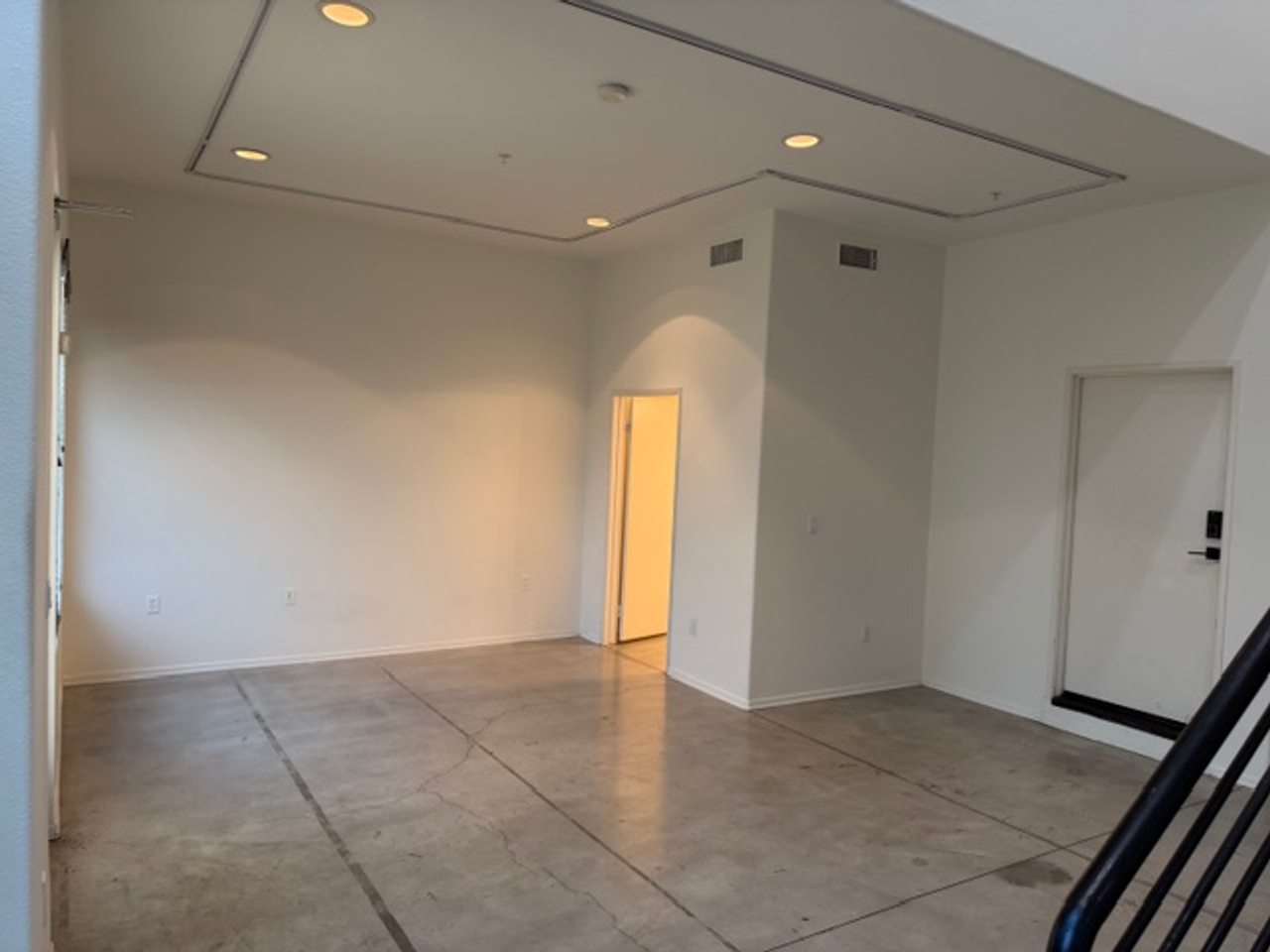 204 N Spurgeon St - Photo 4 of 18