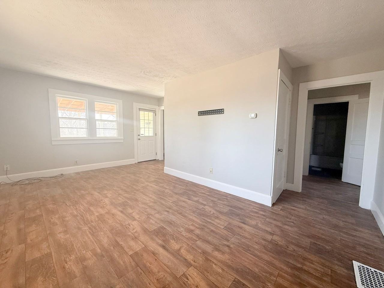 158 King St - Photo 7 of 26