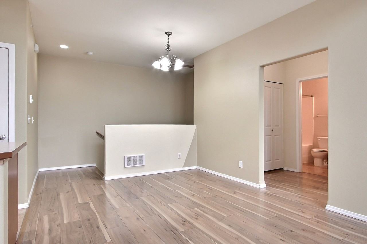 2280 Bobs Hollow Ln - Photo 2 of 18