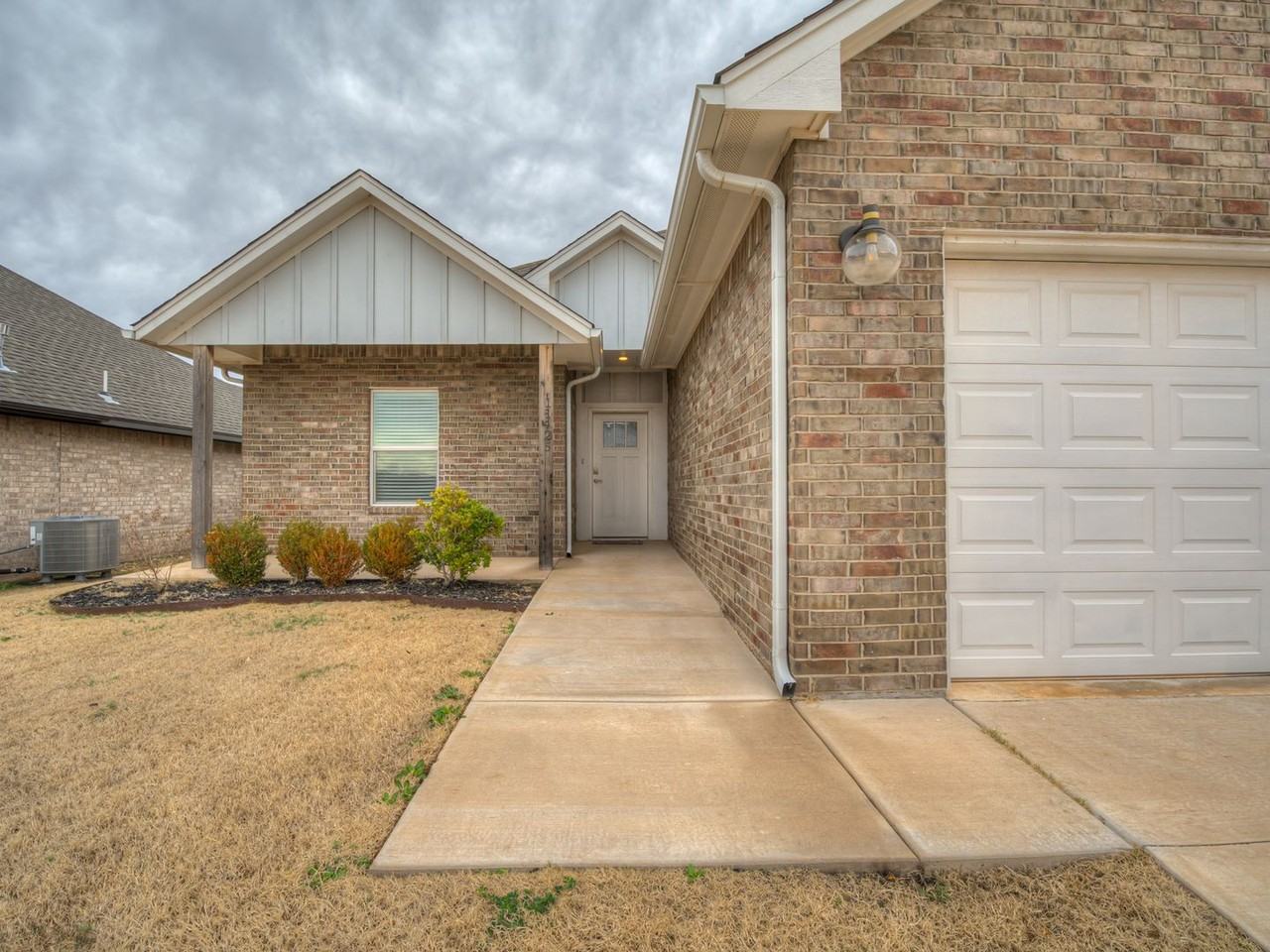 11425 Nw 100th Ct - Photo 3 of 50