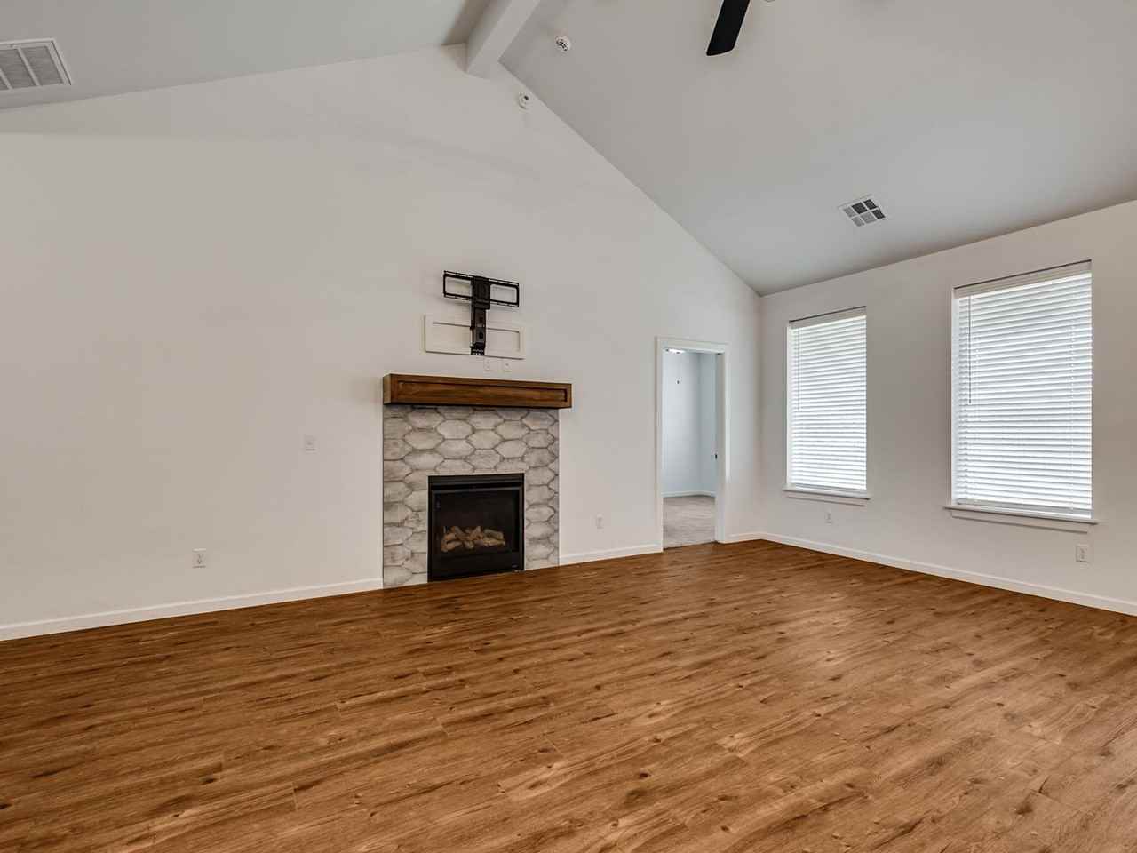 11425 Nw 100th Ct - Photo 7 of 50