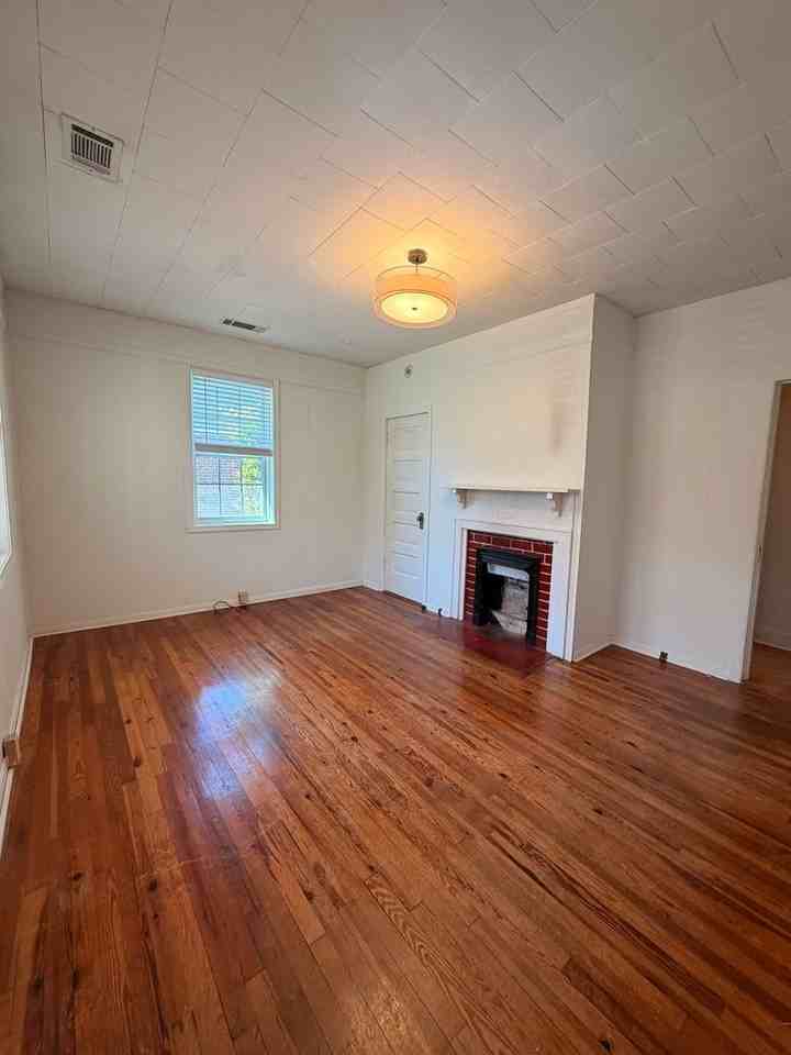 34 Hickory St Ne - Photo 6 of 31