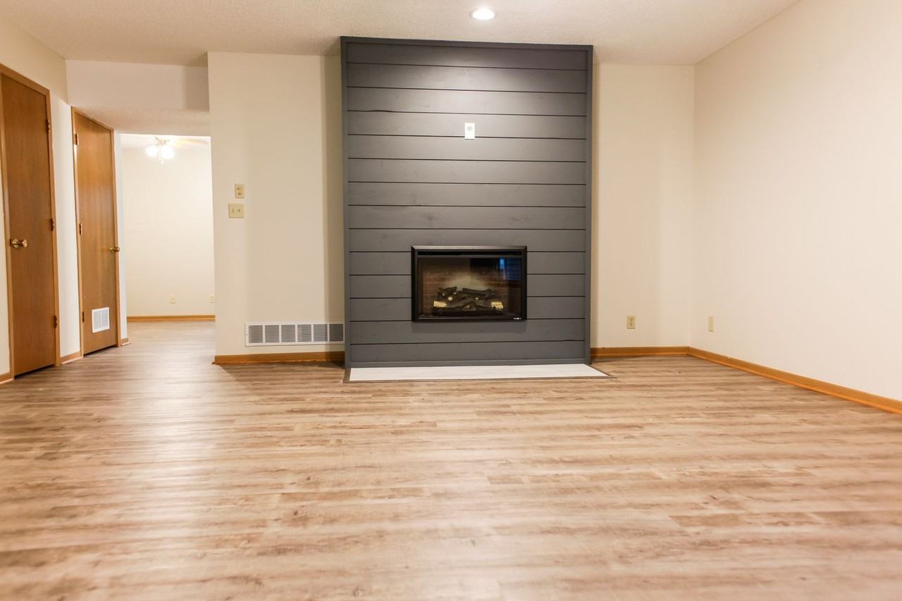 1610 Old Glory Rd - Photo 2 of 16