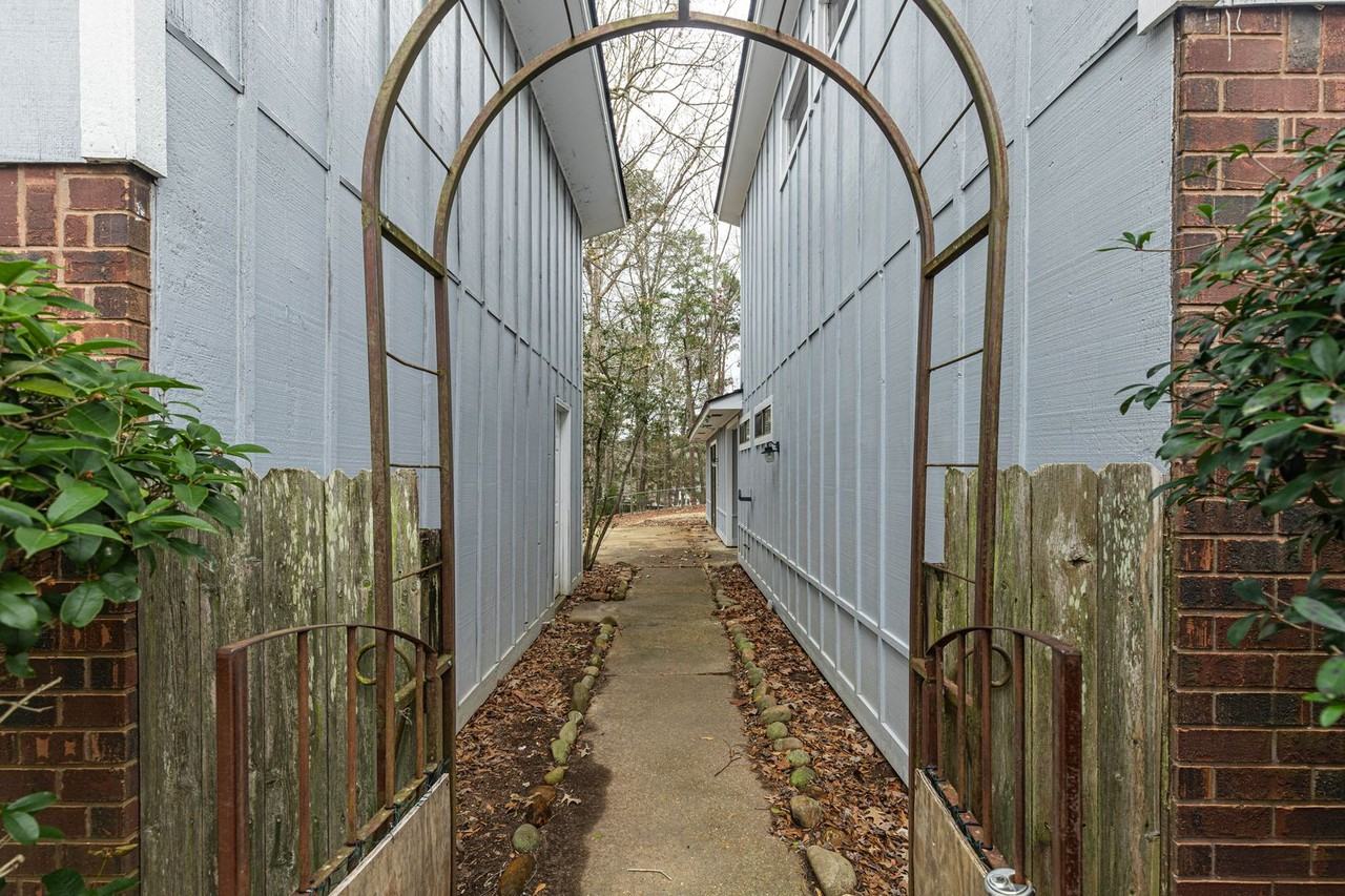 575 Bradford Dr - Photo 6 of 42