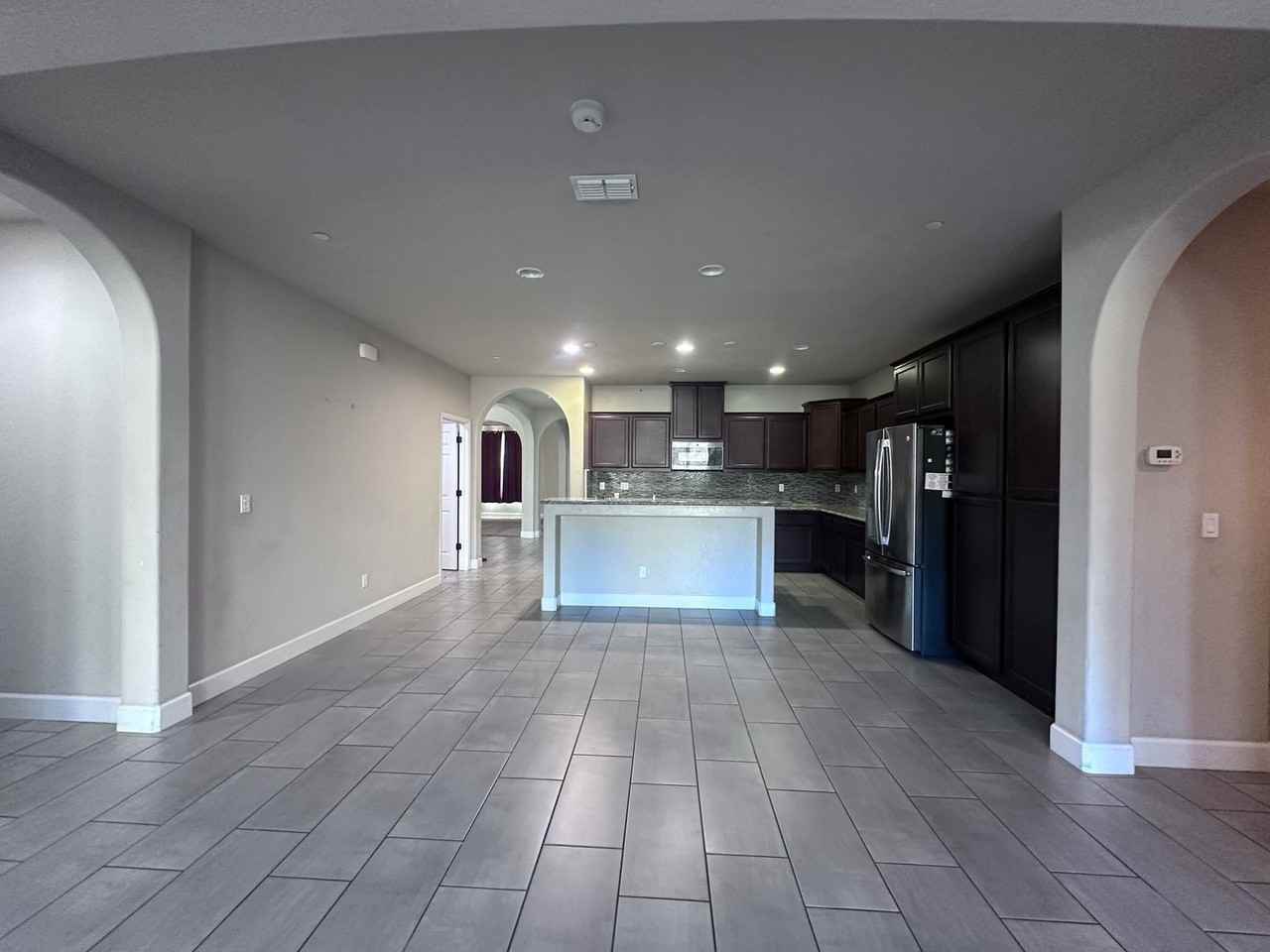 2840 Channel Reef Ave - Photo 4 of 17