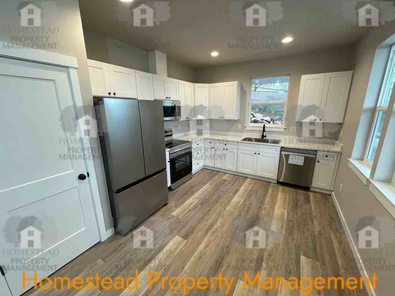 1150 Ridgewood Ln Se #A - Photo 3 of 15