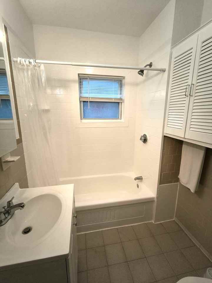 823 Main St - Photo 7 of 15