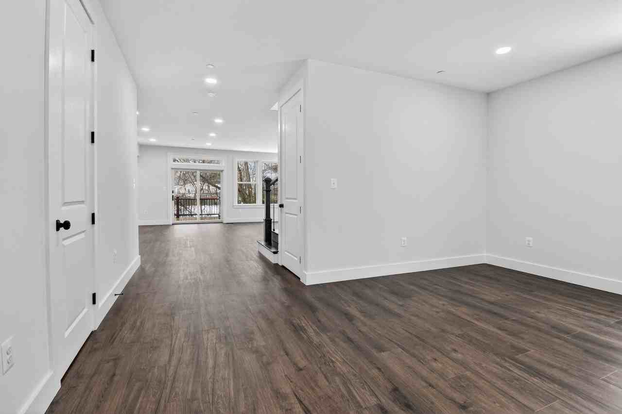 13102 Ideal Dr - Photo 2 of 48