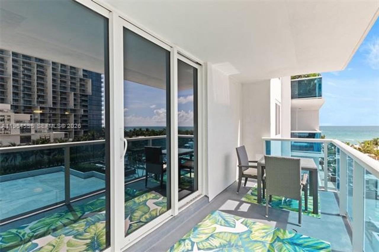 2301 2301 Collins Ave appt 504 - Photo 2 of 36