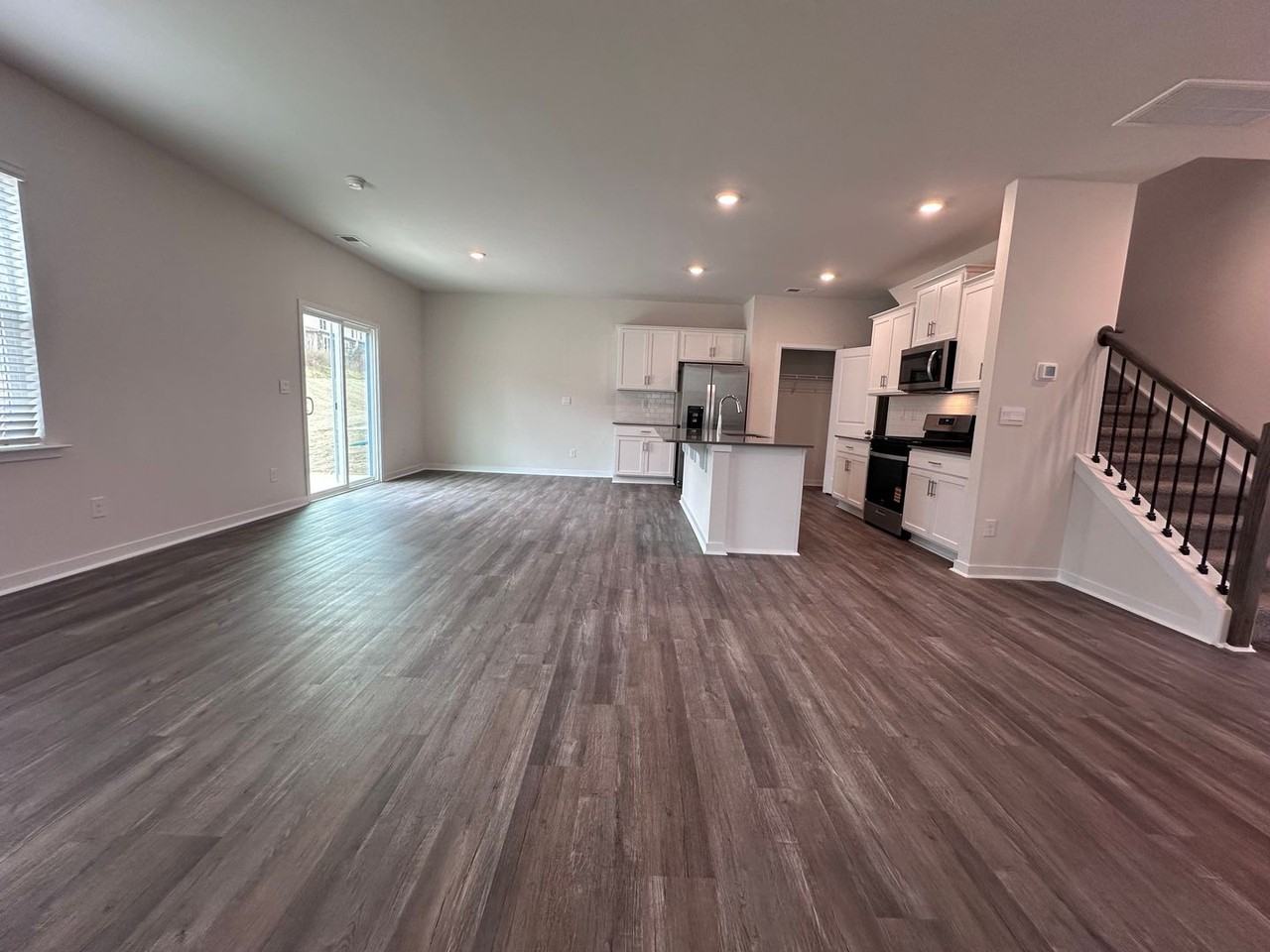 546 13th Avenue Dr Ne - Photo 6 of 27