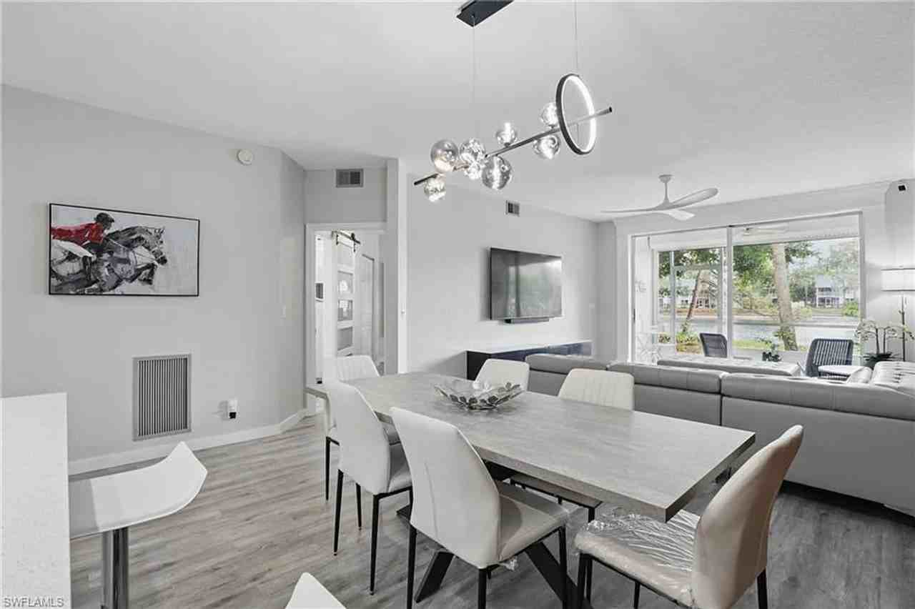 1220 Sarah Jean Cir - Photo 4 of 32