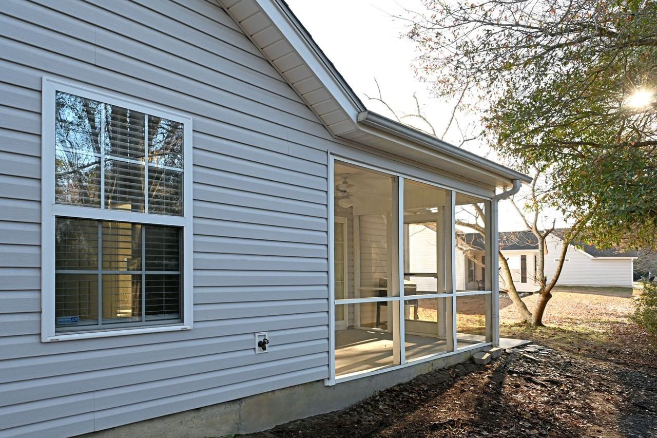 8256 Tartan Ln - Photo 5 of 26