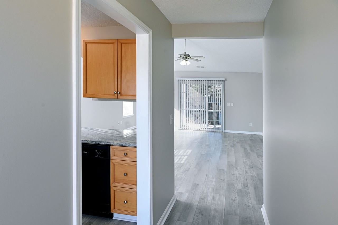 8256 Tartan Ln - Photo 6 of 26