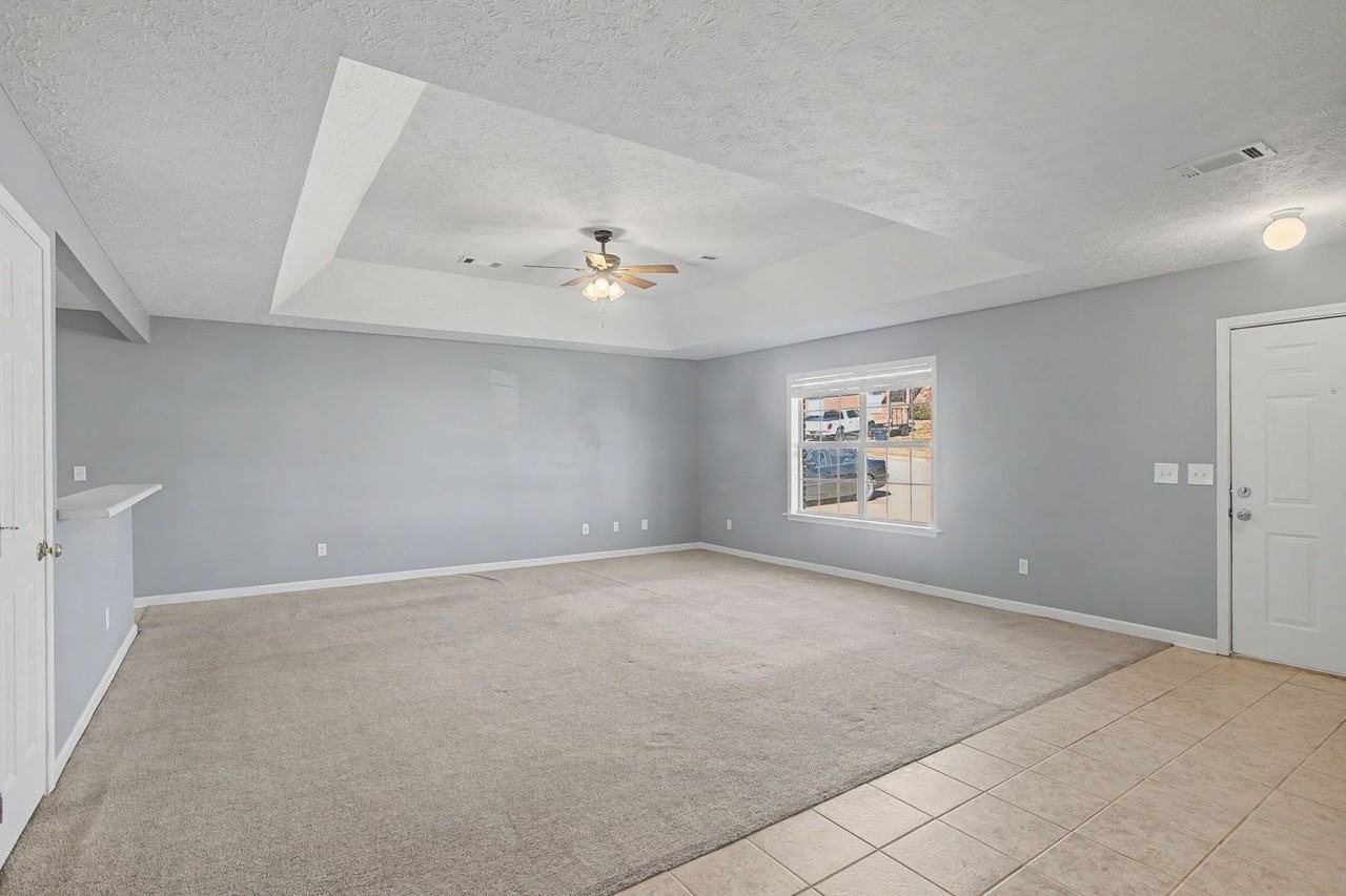 719 Ethan Ln - Photo 4 of 29