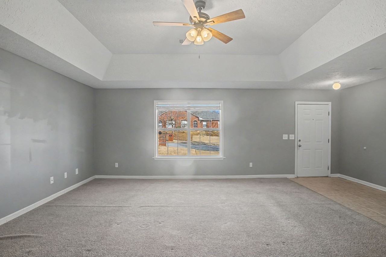 719 Ethan Ln - Photo 5 of 29