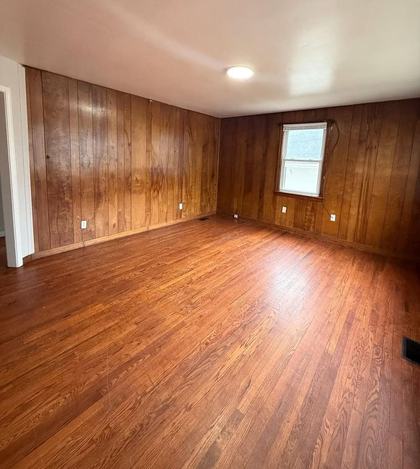 2406 Wilson Ave - Photo 2 of 6