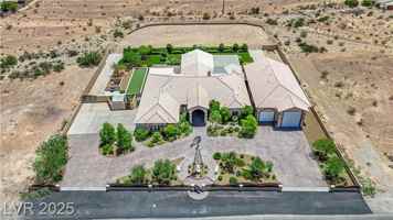 featured image of 4455 W Ford Ave