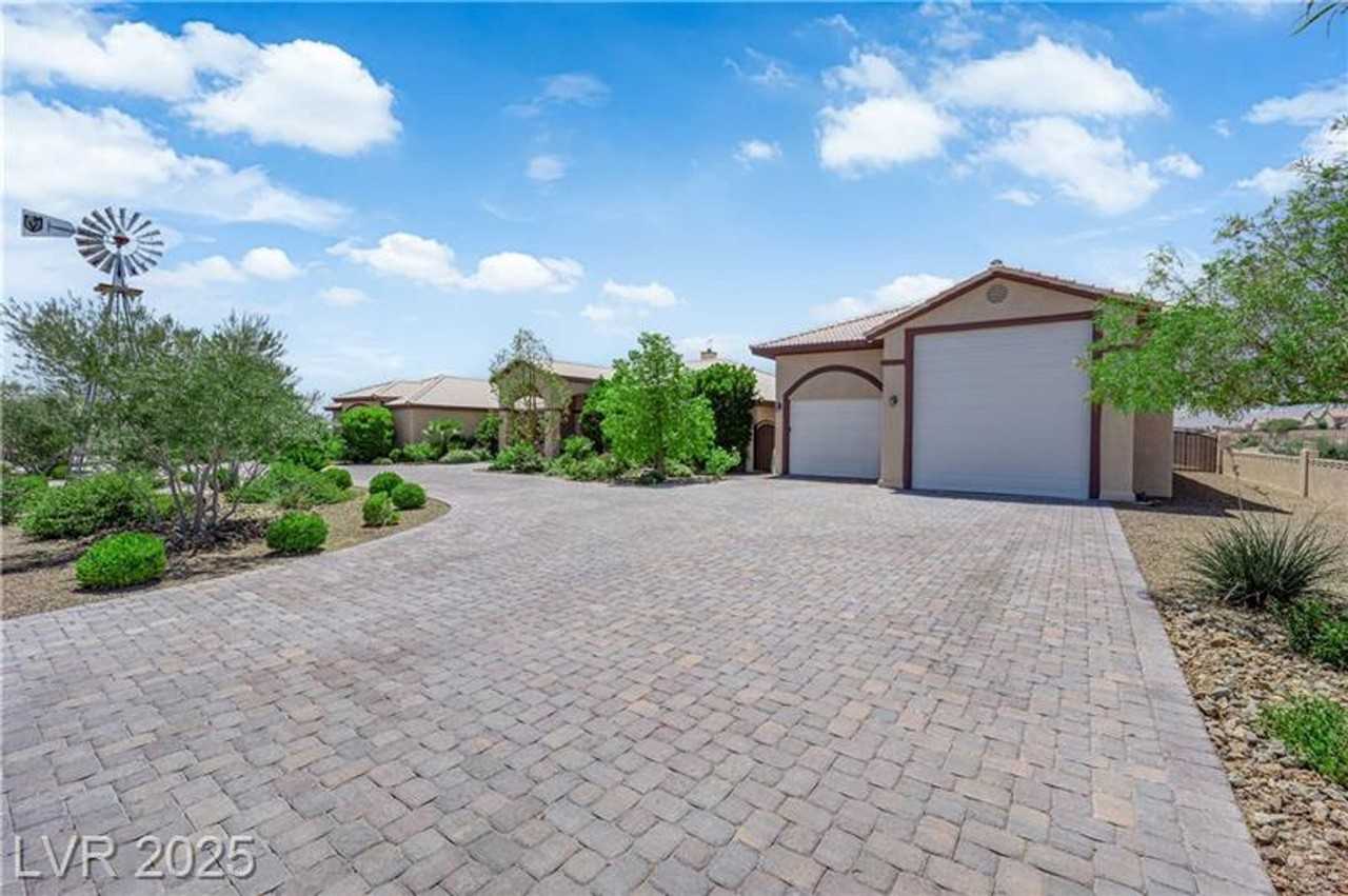 4455 W Ford Ave - Photo 7 of 50