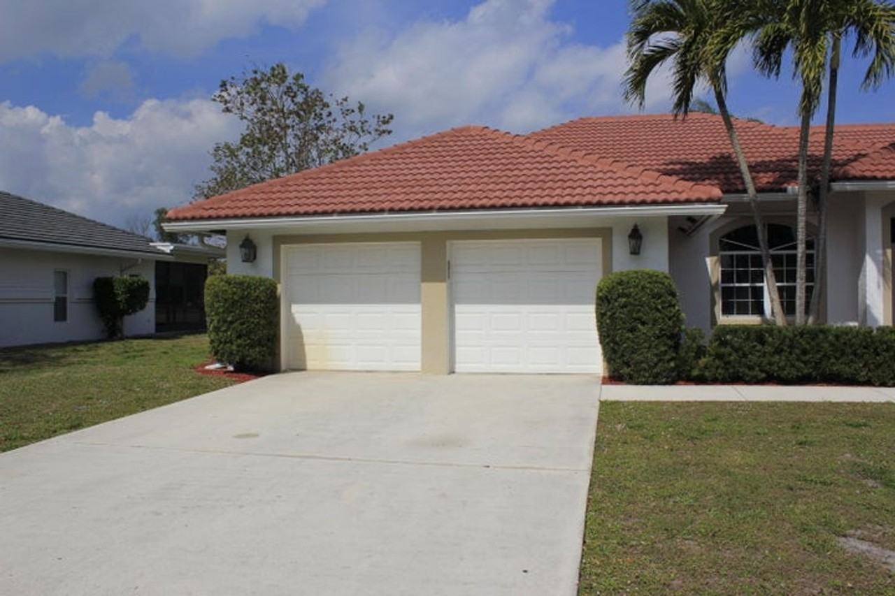 4593 Bucida Rd - Photo 7 of 50