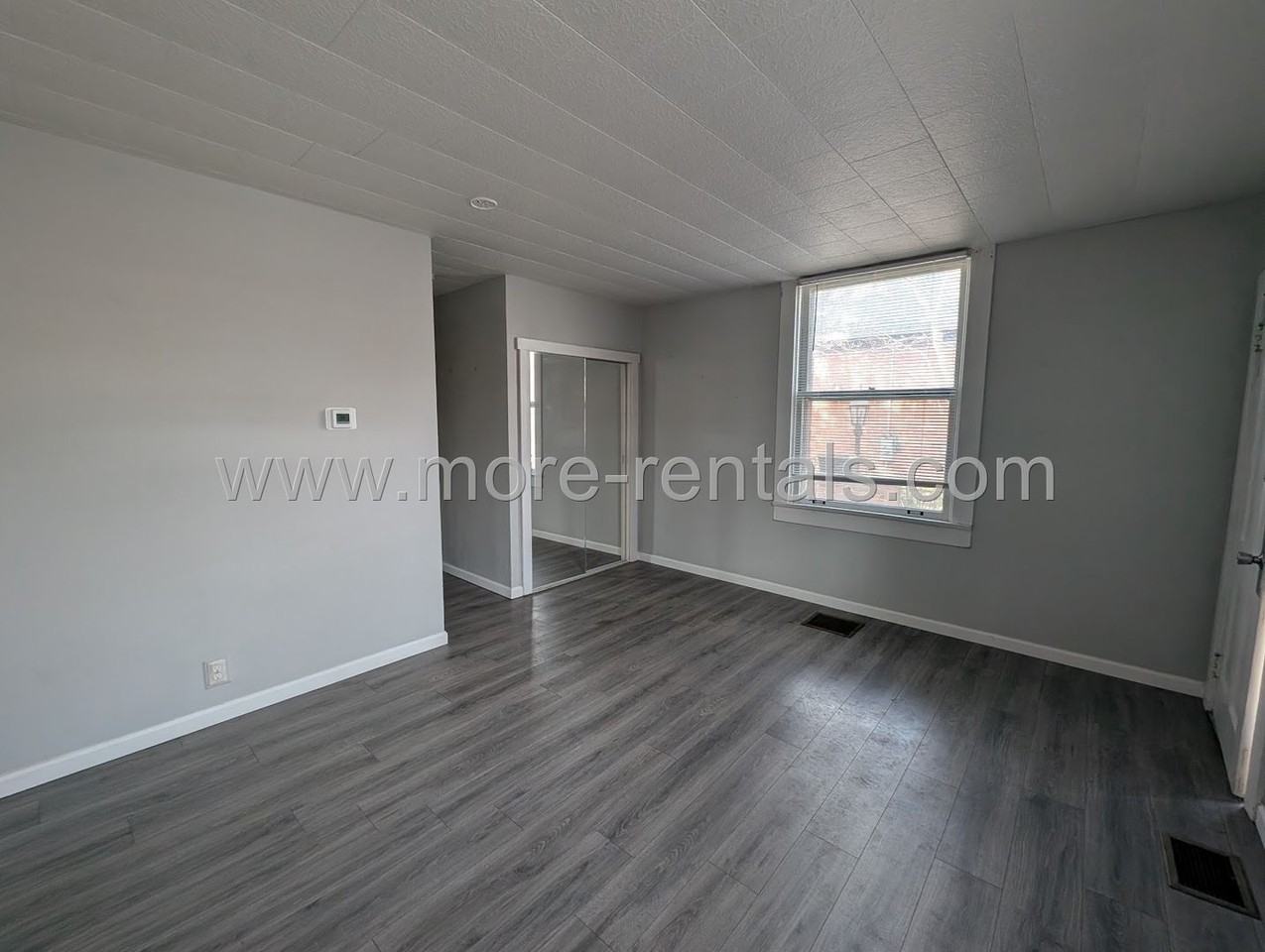 757 1/2 S 3rd St - Photo 3 of 10