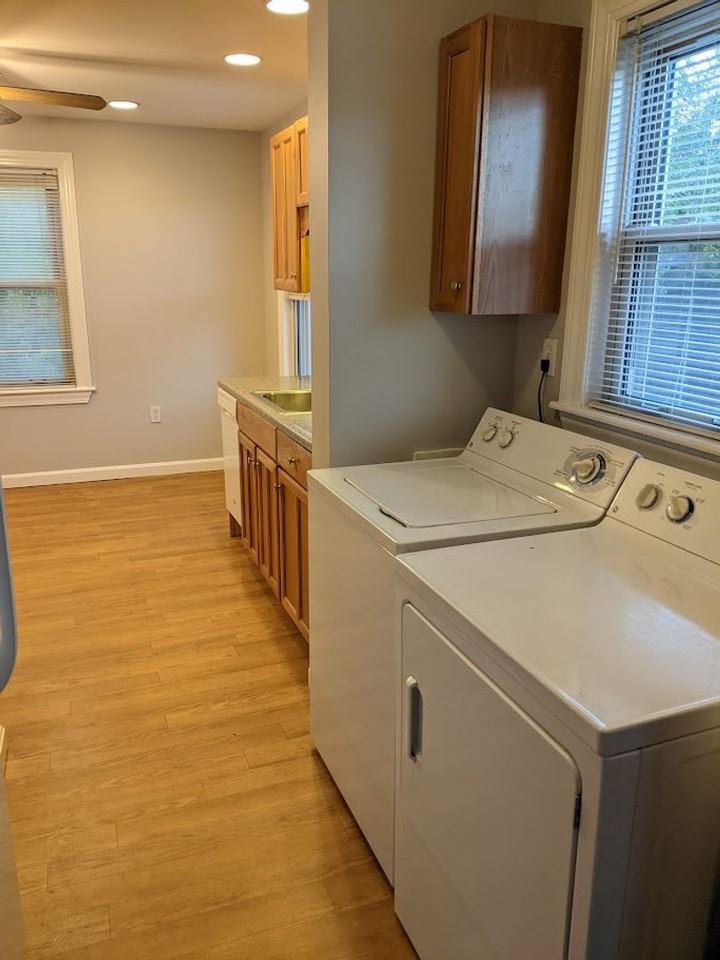 66 Brock St - Photo 4 of 8