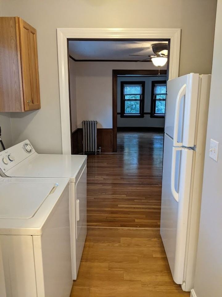 66 Brock St - Photo 6 of 8