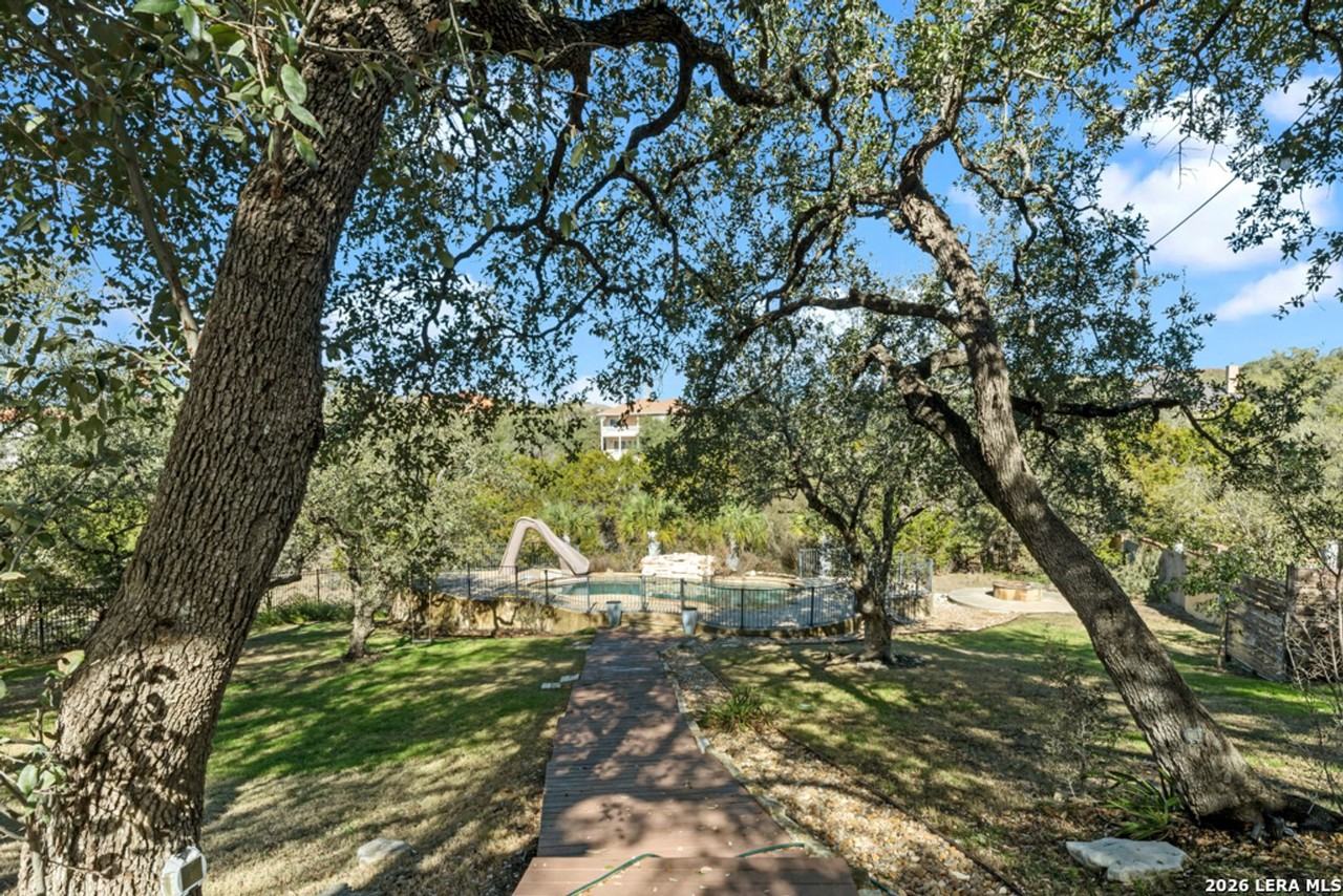 24919 Player Oaks - Photo 2 of 38