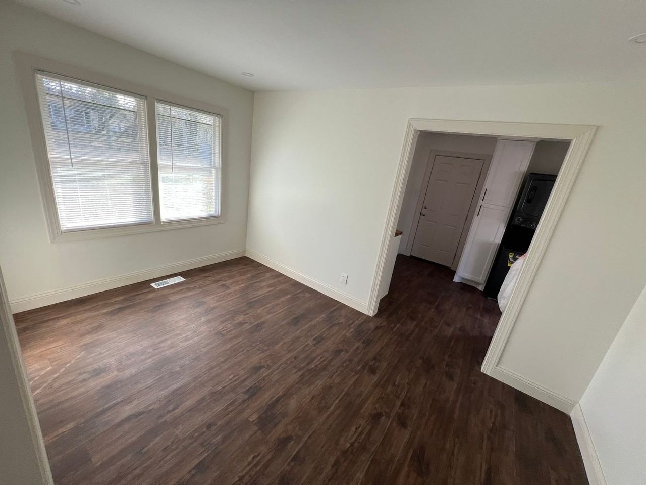 520 Marion Ave - Photo 7 of 7