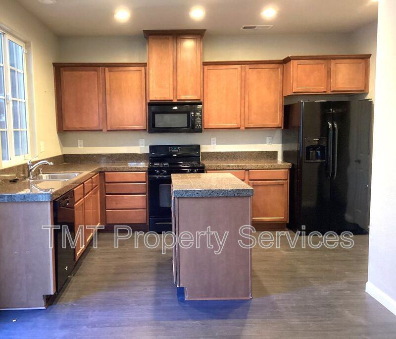 530 Candela Cir - Photo 4 of 22