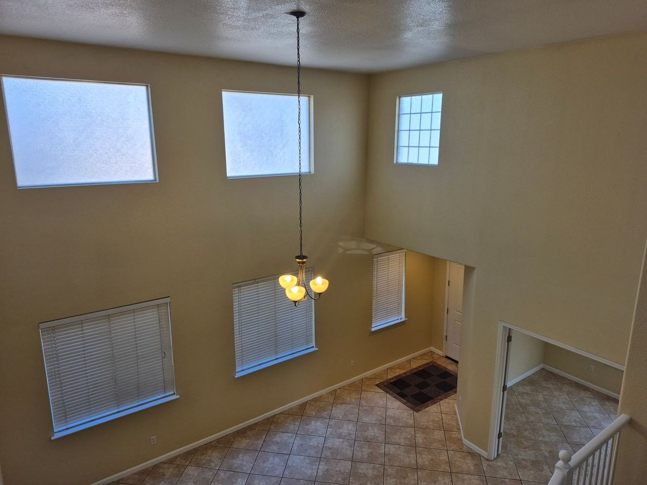 400 Aviator Cir - Photo 5 of 27