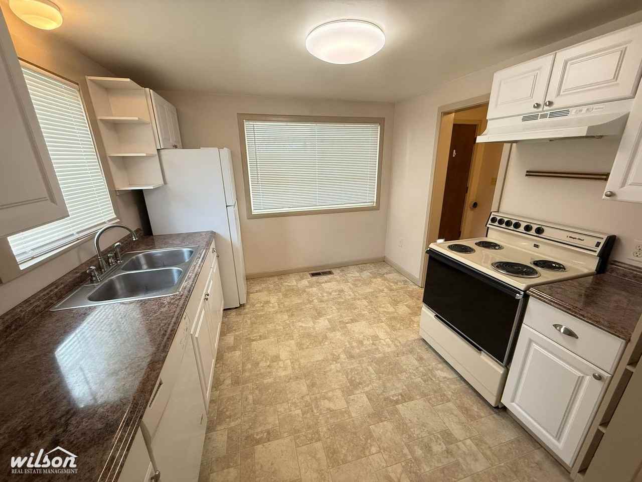 1011 S 8th Ave - Photo 4 of 13