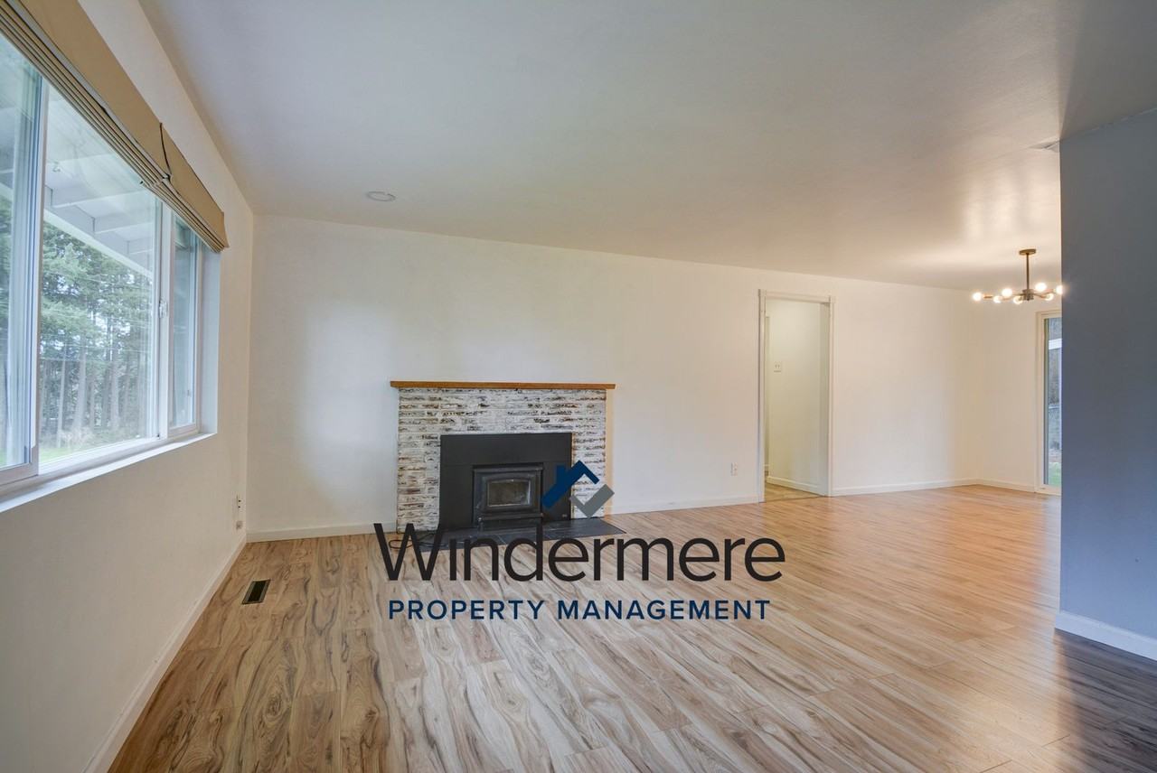 1342 Orchard Loop - Photo 4 of 27