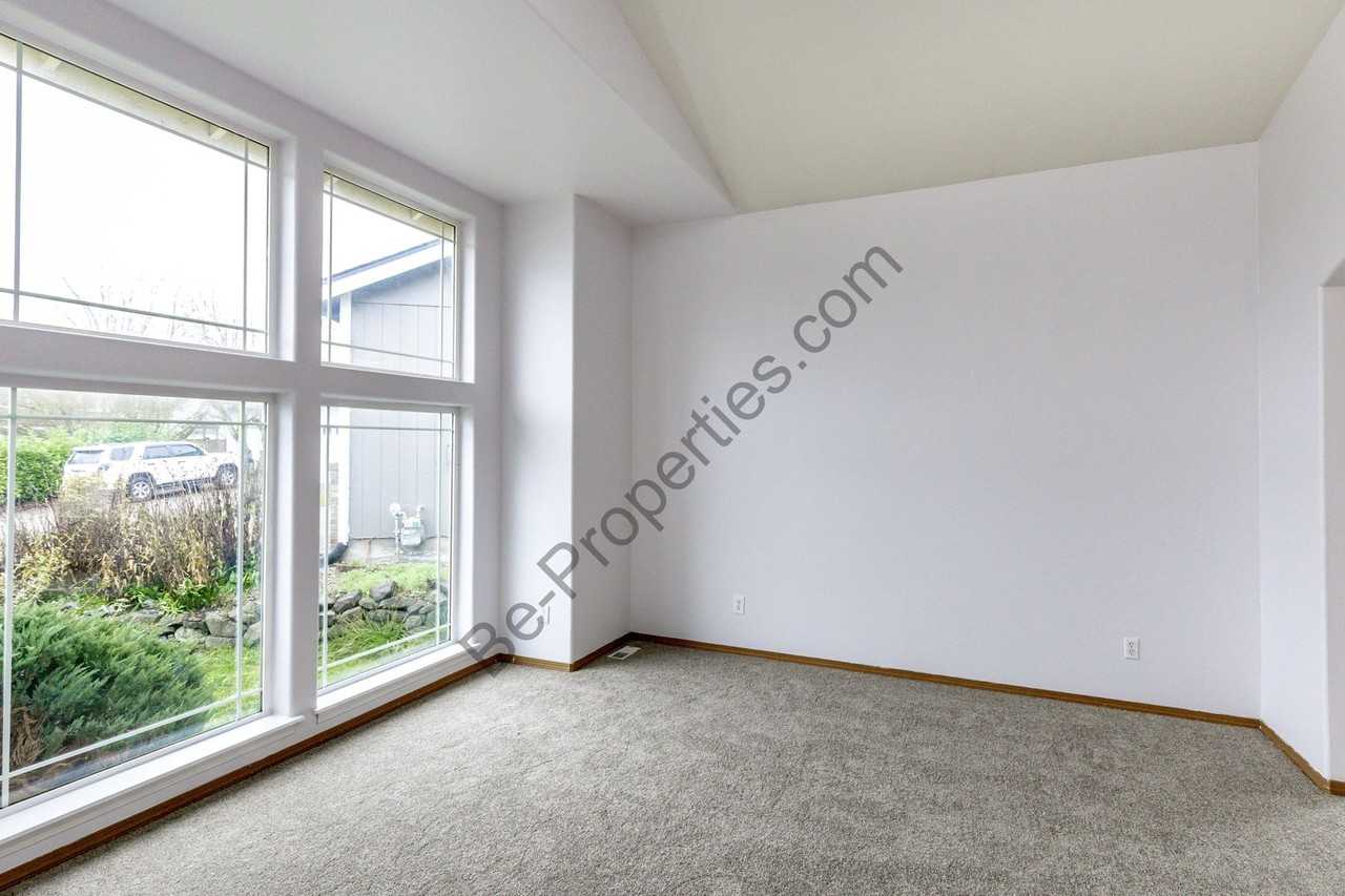 15001 81st Avenue Ct E - Photo 6 of 39