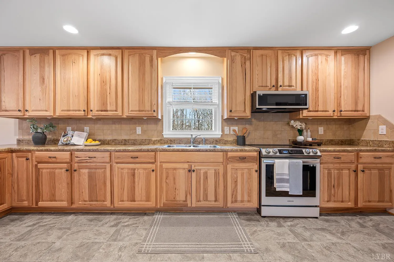 520 Old Trents Ferry Rd - Photo 5 of 46