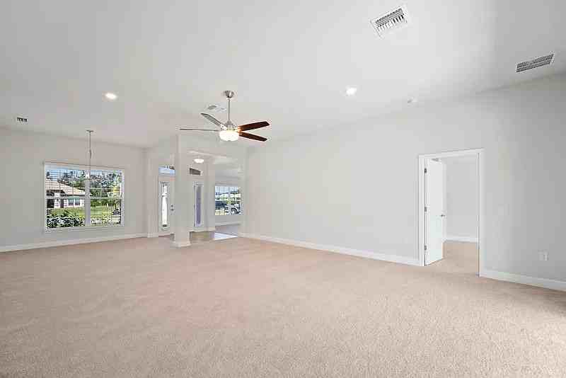 599 San Ambrosio St - Photo 4 of 14