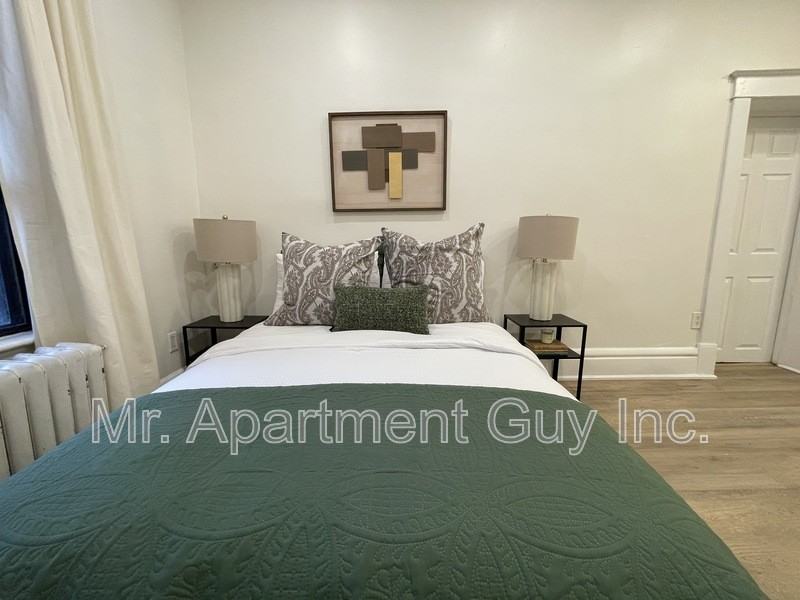 44 Victoria Ave S #203 - Photo 4 of 10