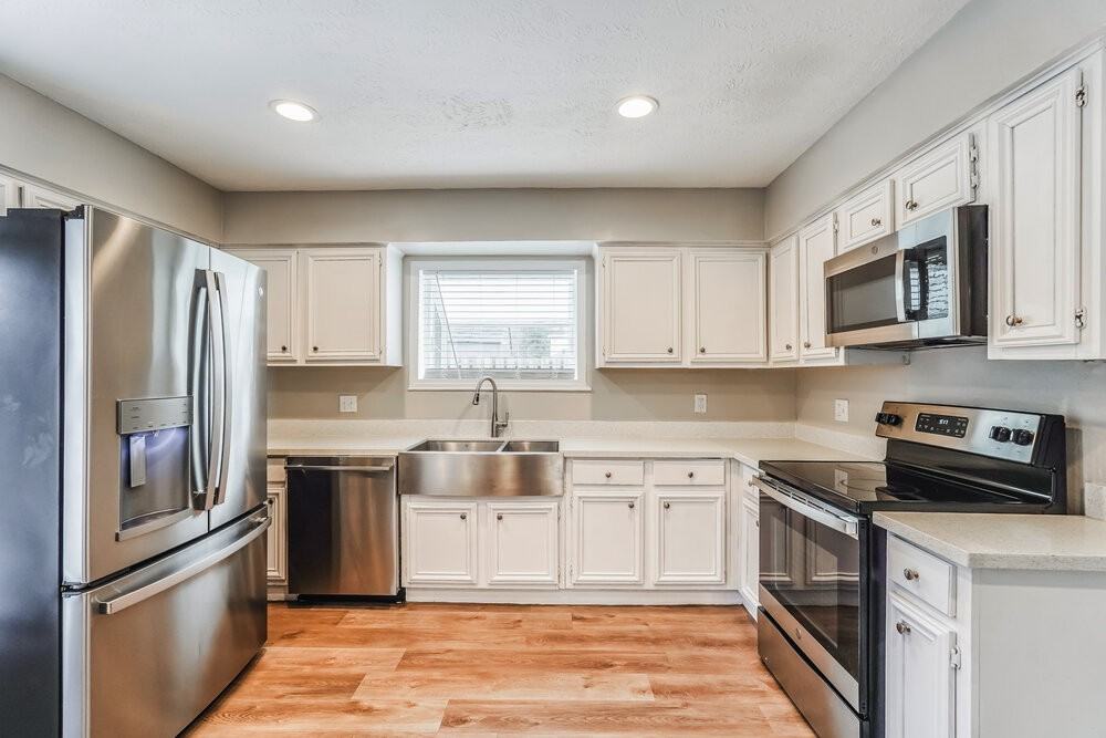 8506 Deer Meadow Dr - Photo 7 of 16