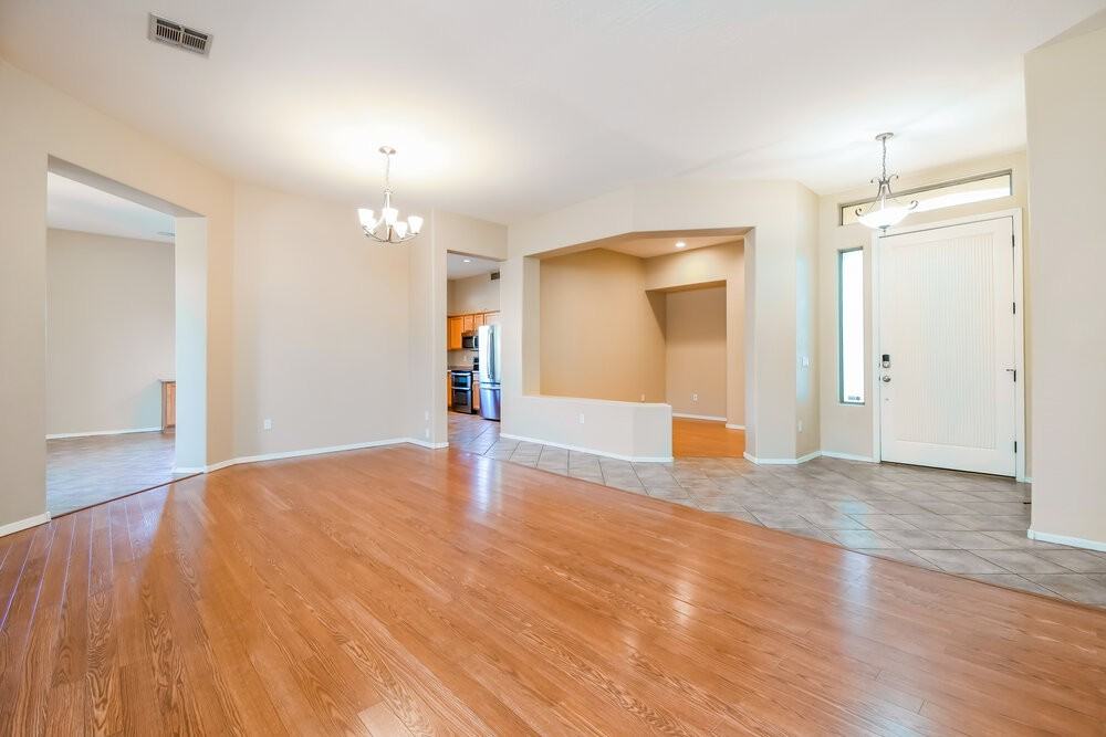 1714 S Colonial Dr - Photo 3 of 16
