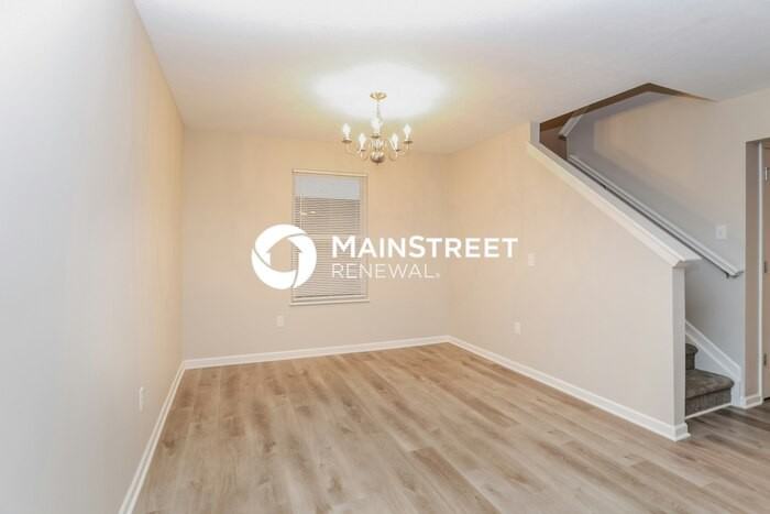 593 Clark Ave - Photo 5 of 17