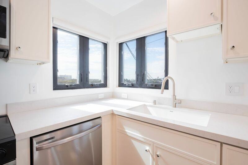 2103 3rd St #7A - Photo 3 of 13